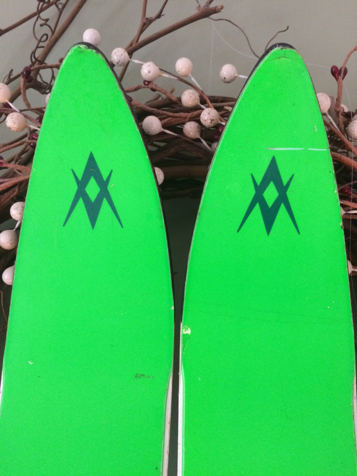 Volkl P9 RS Super 210cm tip and shovel close-up green top sheet | LongSkisTruck